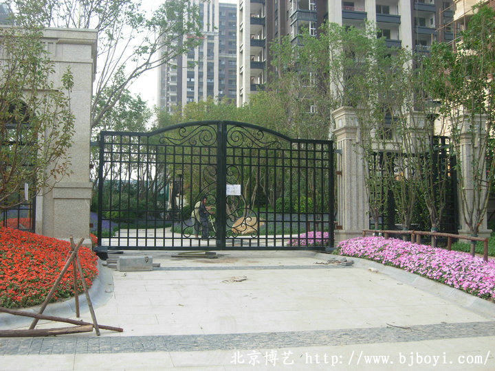 經(jīng)典項(xiàng)目之K2·海棠灣 鐵藝大門項(xiàng)目